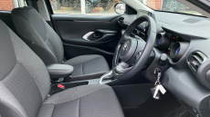 Toyota Yaris 1.5 Hybrid Design 5dr CVT Hybrid Hatchback